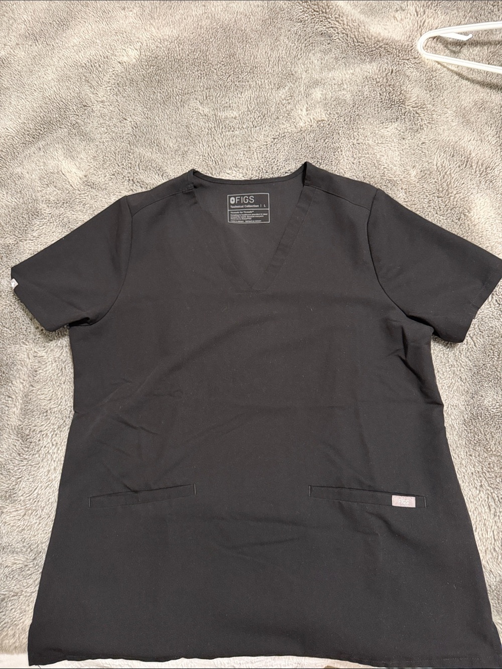 Figs Women’s Black V-Neck Short Sleeve Scrub Top